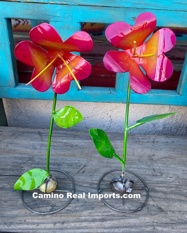 Set Of 2 Metal Flowers Yard Or Garden Decor 2SMF002