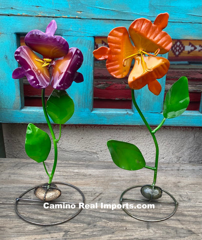 Set Of 2 Metal Flowers Yard Or Garden Decor 2SMF003