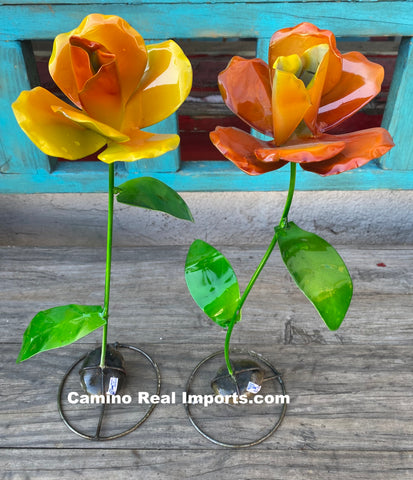 Set Of 2 Metal Flowers Yard Or Garden Decor 2SMF006