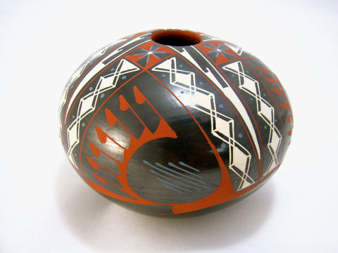 Mata Ortiz Vase MD004