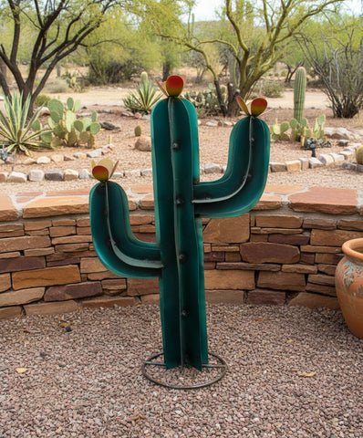 Garden Art Metal Rustic Green Painted Cactus 26" MCTGS001